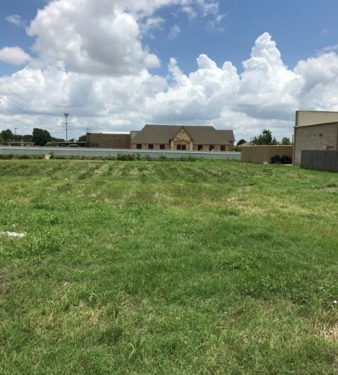 3321 New York Ave, Arlington, TX for sale - Building Photo - Image 3 of 3