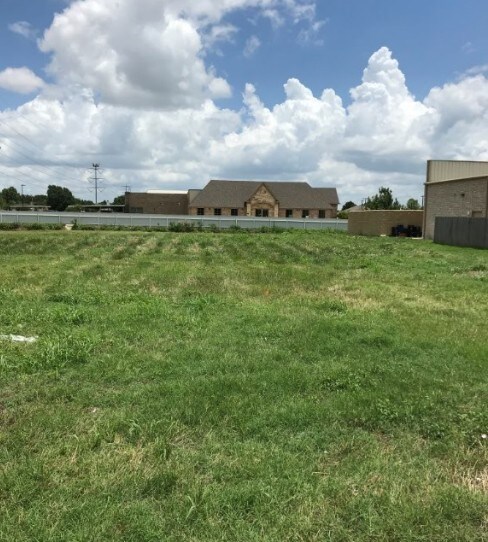 3321 New York Ave, Arlington, TX à vendre - Photo du bâtiment - Image 3 de 3