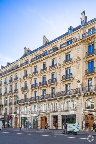 13 Rue Du Quatre Septembre, Paris à louer - Photo du bâtiment - Image 3 de 4