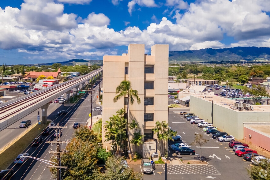 94-730 Farrington Hwy, Waipahu, HI à louer - Photo du bâtiment - Image 3 de 5