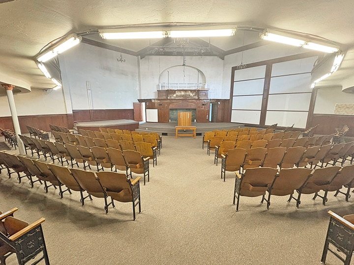 206 S Saint Louis St, Los Angeles, CA for sale - Building Photo - Image 3 of 13