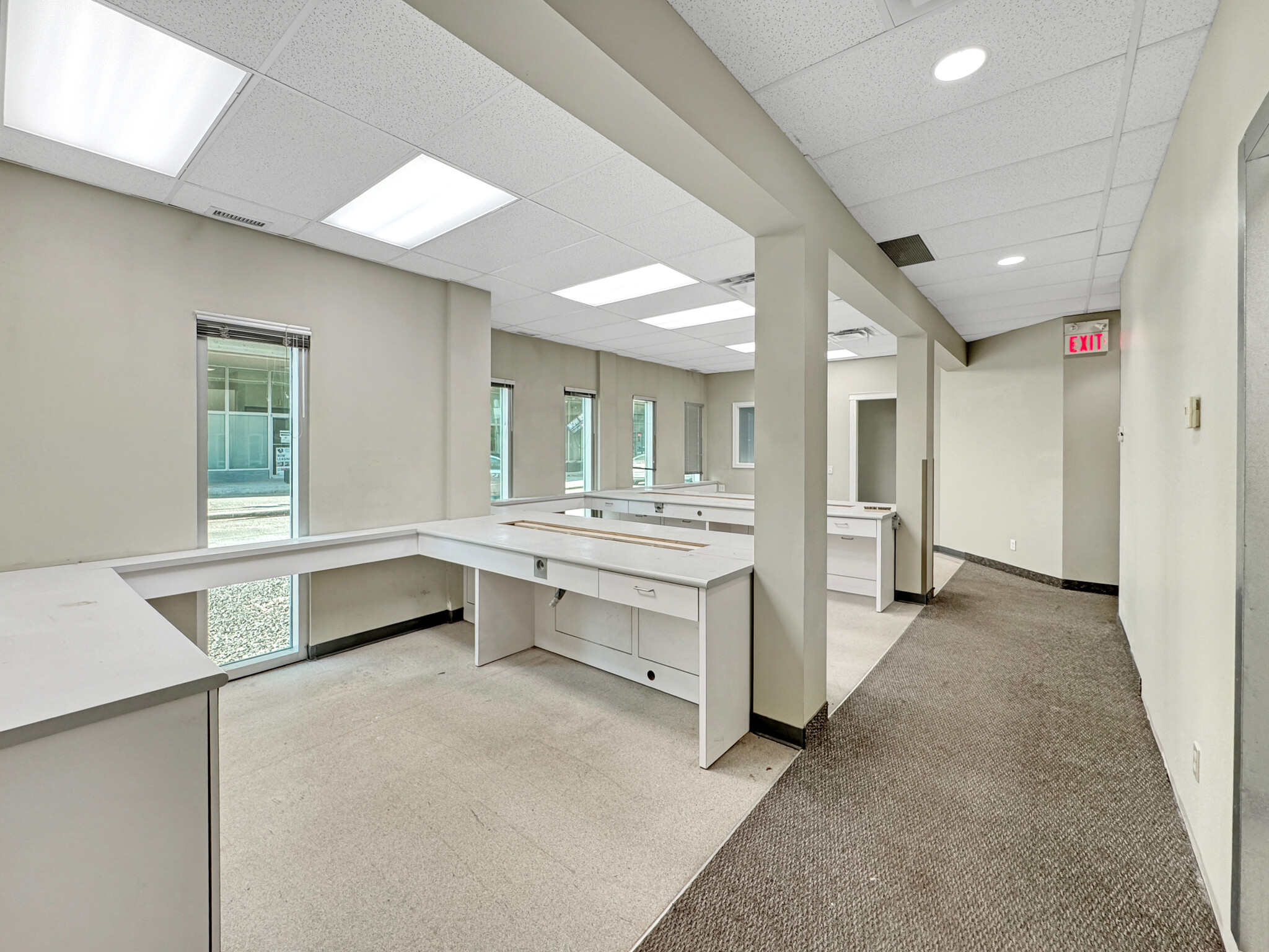 902 9th Ave SW, Calgary, AB à louer Photo intérieure- Image 1 de 4