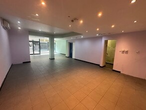 16-18 The Arcade, Barnsley à louer Photo intérieure- Image 1 de 6