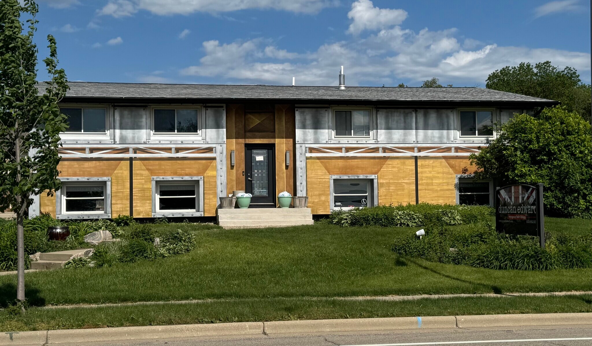 433 Grand Canyon Dr, Madison, WI à vendre Photo du bâtiment- Image 1 de 6