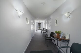 970 Hope St, Bristol, RI à louer Photo du bâtiment- Image 1 de 53