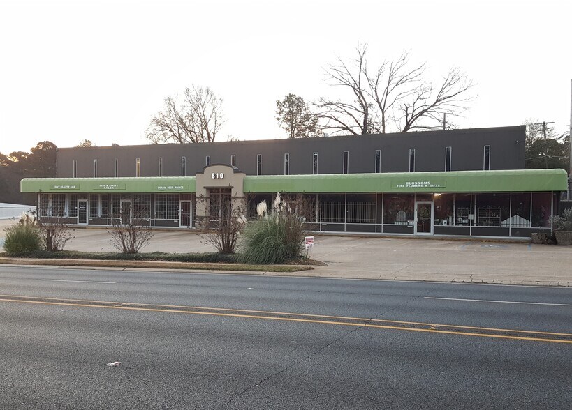 800-810 E 70th St, Shreveport, LA à louer - Photo du bâtiment - Image 1 de 3
