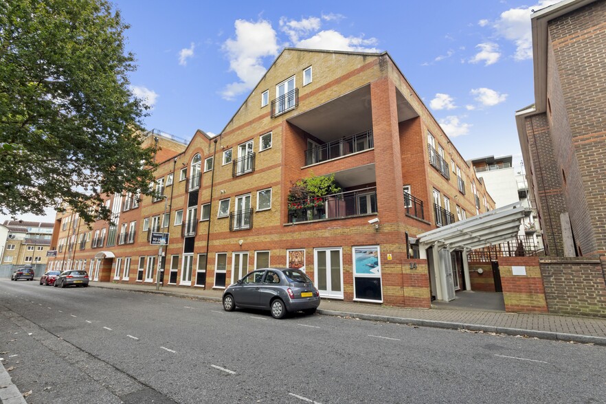 14 Northfields, London for lease - Building Photo - Image 1 of 9