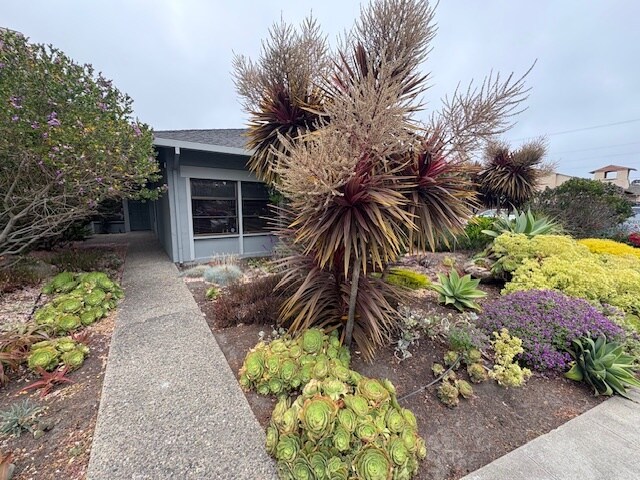 470 Camino El Estero, Monterey, CA à louer - Photo du bâtiment - Image 2 de 24