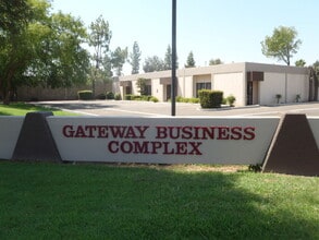 1755 N Gateway Blvd, Fresno, CA à louer Photo intérieure- Image 2 de 8