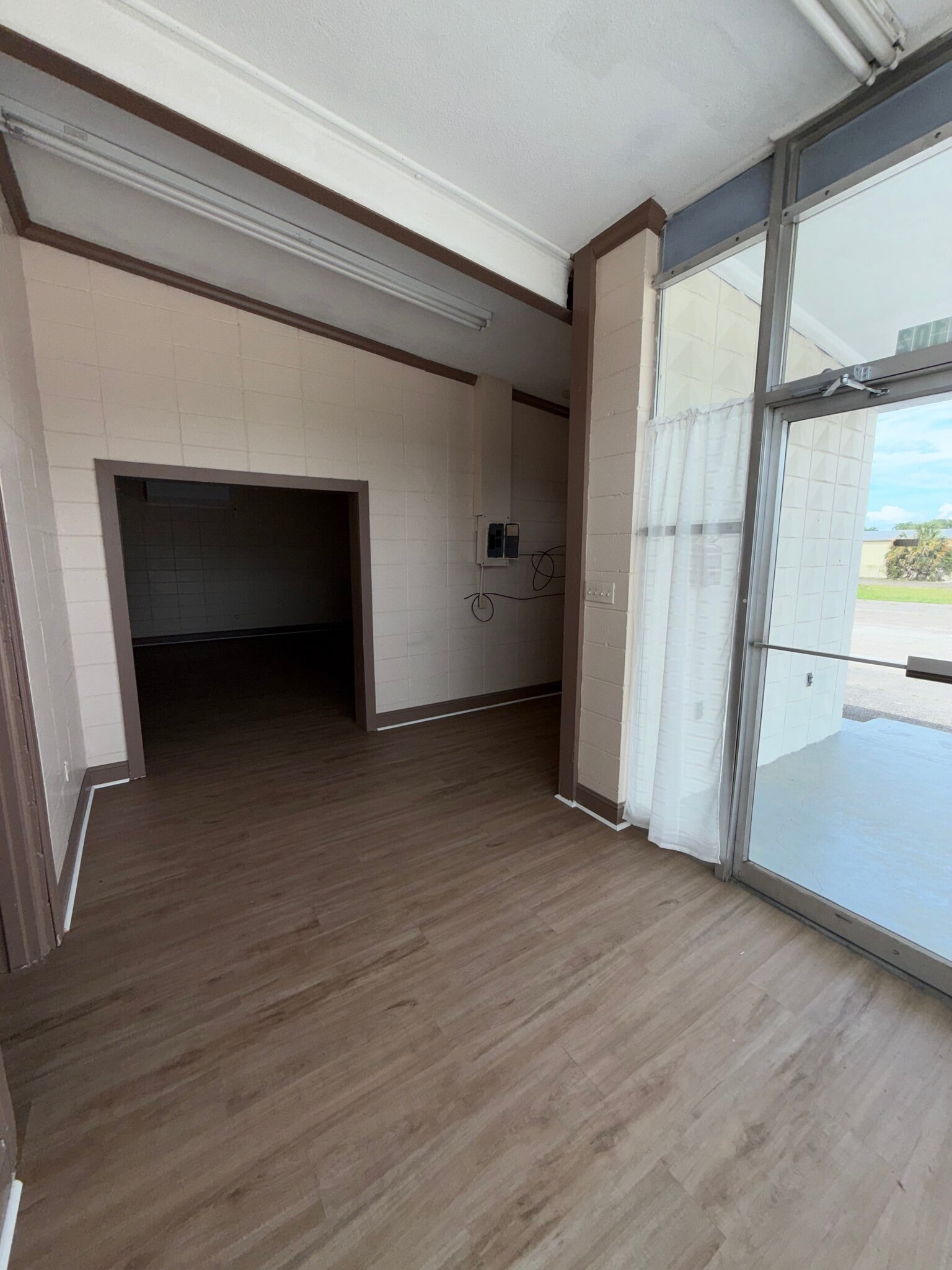 1102-1106 Meeting St, West Columbia, SC for lease Interior Photo- Image 1 of 4