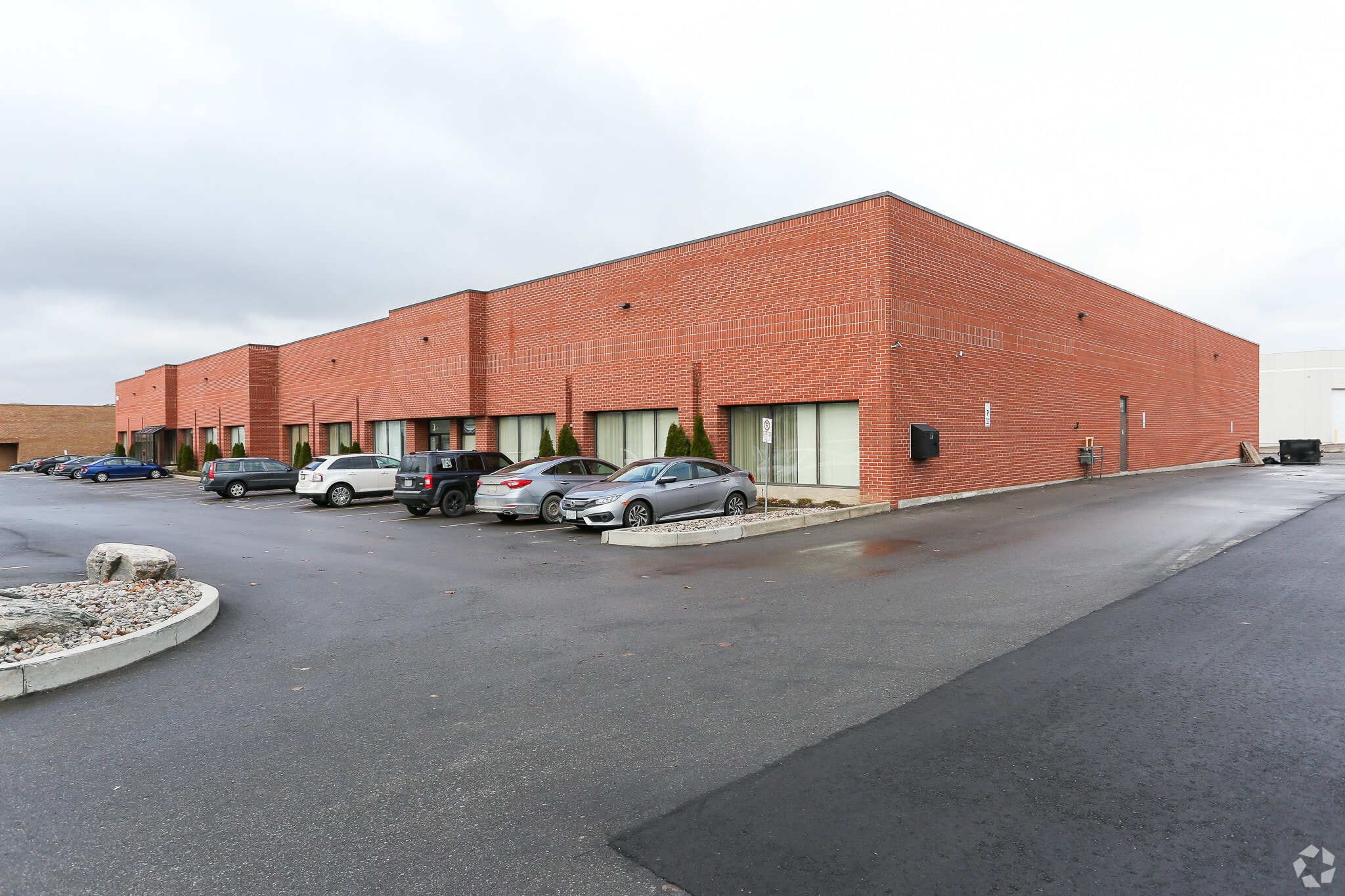 361 Rowntree Dairy Rd, Vaughan, ON for lease Primary Photo- Image 1 of 6