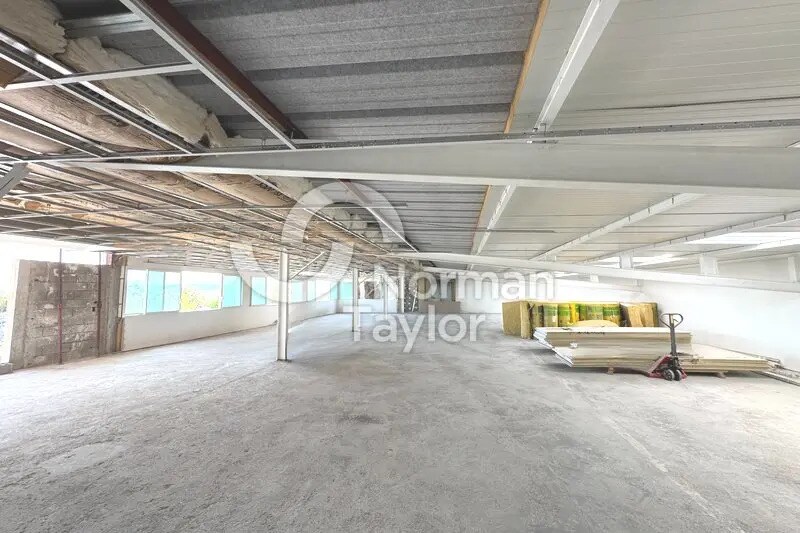 Flex in Montpellier for lease - Interior Photo - Image 3 of 3