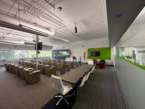 5016 California Ave, Bakersfield, CA for lease Interior Photo- Image 1 of 1