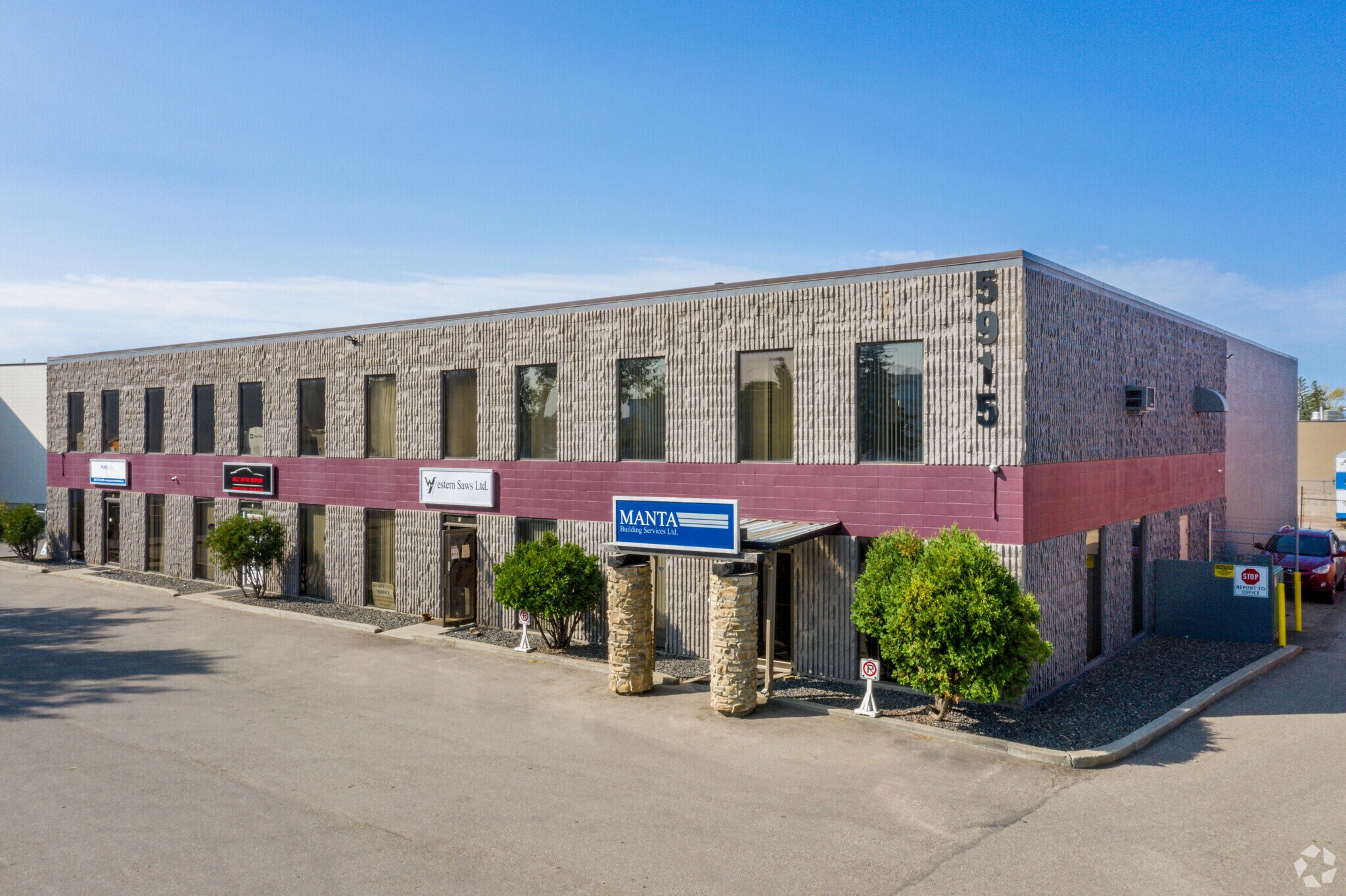 5915 36th St SE, Calgary, AB à vendre Photo principale- Image 1 de 1