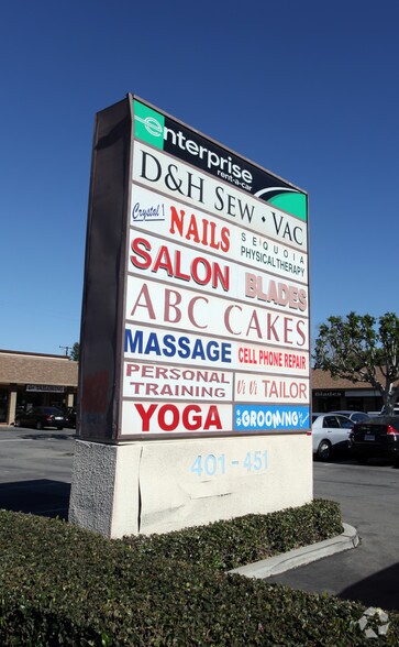 401-451 N Tustin St, Orange, CA for lease - Building Photo - Image 1 of 2