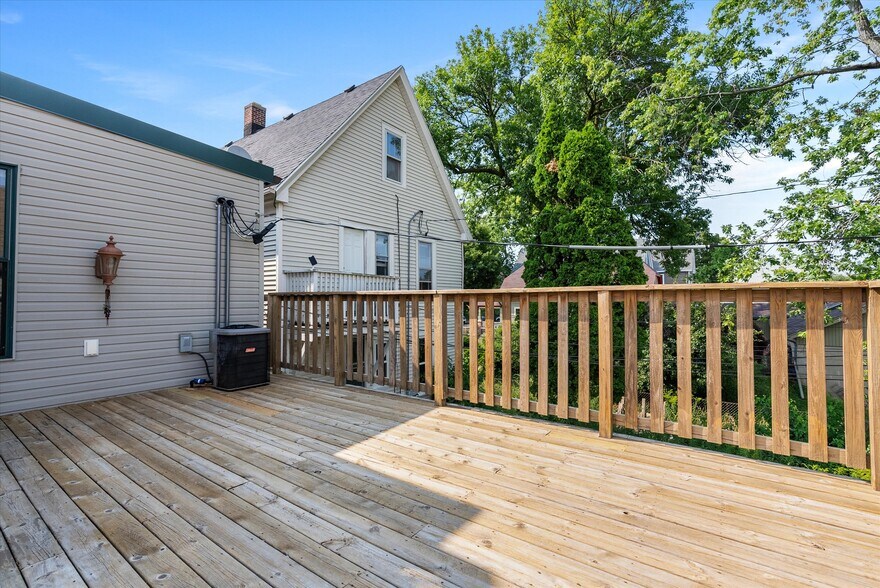 2600-2604 N Booth St, Milwaukee, WI à vendre - Photo du bâtiment - Image 3 de 29