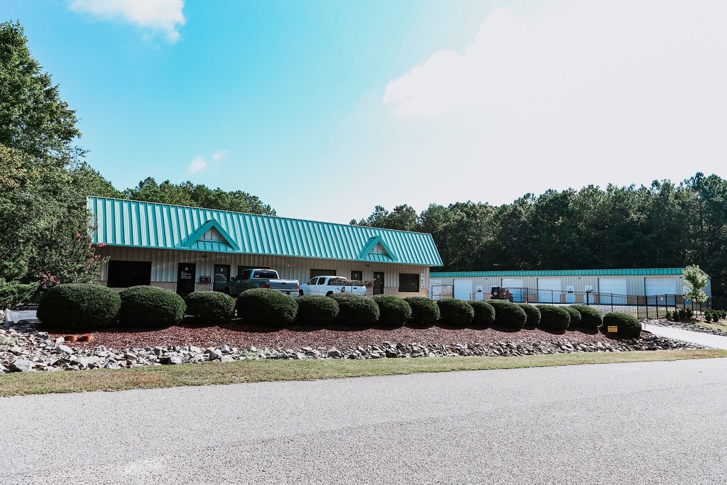 105 Parkway Dr, Aberdeen, NC for lease Building Photo- Image 1 of 8