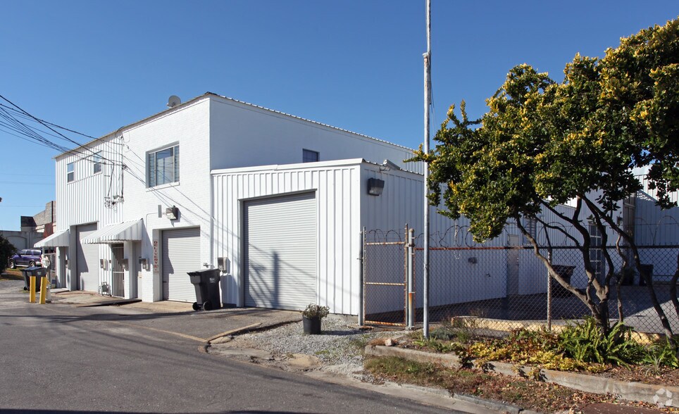 530-540 Louisa St, New Orleans, LA à louer - Photo du bâtiment - Image 2 de 9