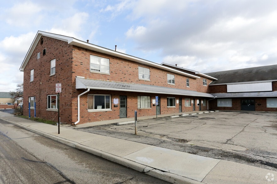 14-16 S Broad St, Fairborn, OH à louer - Photo du bâtiment - Image 3 de 4