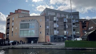 Waterside Place - Services immobiliers commerciaux