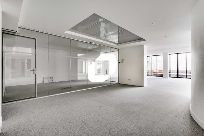 Bureau dans Courbevoie à louer - Photo du bâtiment - Image 2 de 6