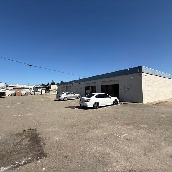 2882 Grove Way, Castro Valley, CA for lease - Building Photo - Image 3 of 10