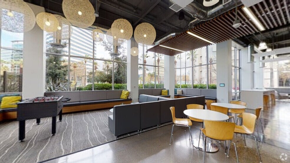 1 Almaden Blvd, San Jose, CA à louer - Photo intérieure - Image 2 de 8