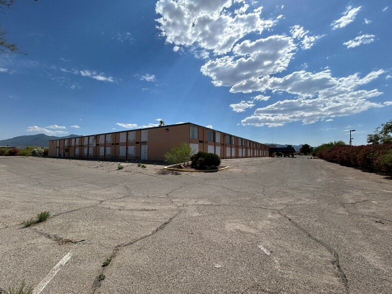 1631 S Highway 92, Sierra Vista, AZ for sale - Building Photo - Image 1 of 22