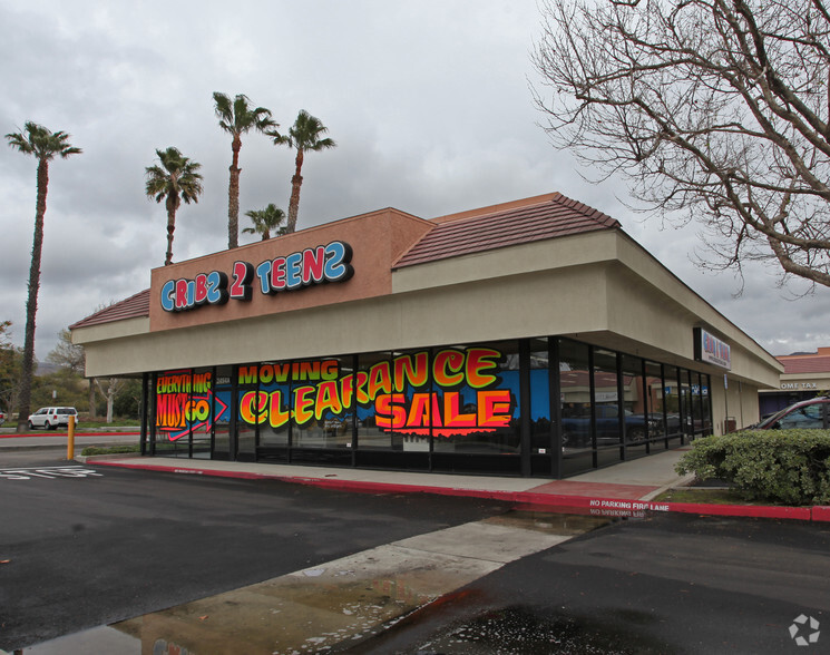 2494 Stearns St, Simi Valley, CA for lease - Primary Photo - Image 1 of 11