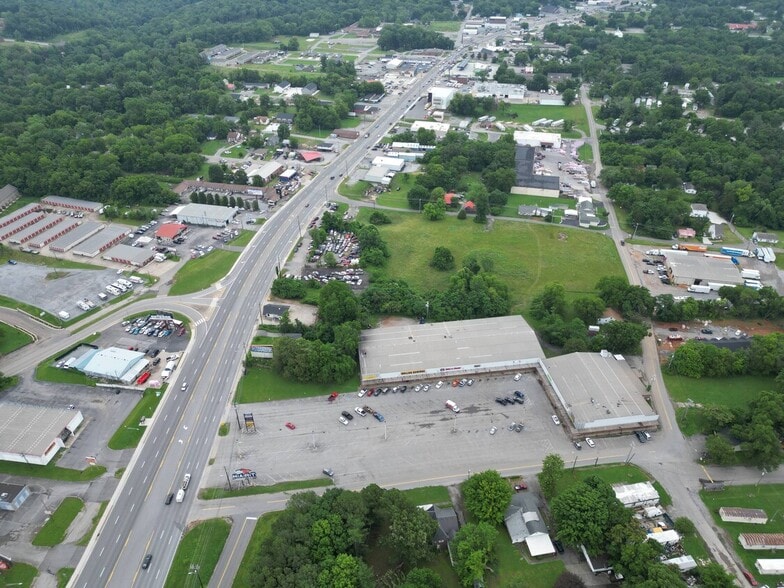 924 Providence Blvd, Clarksville, TN for lease - Building Photo - Image 2 of 5