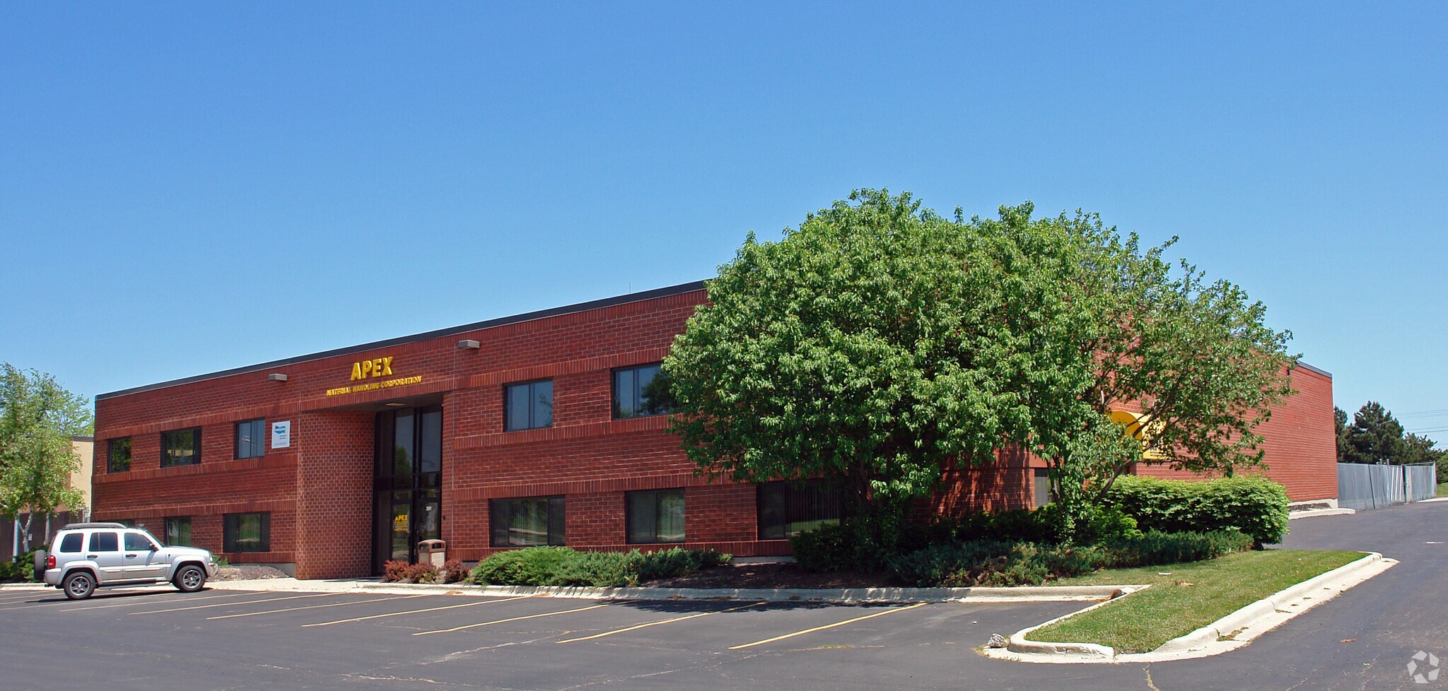 391 Charles Ct, West Chicago, IL à vendre Photo du bâtiment- Image 1 de 1