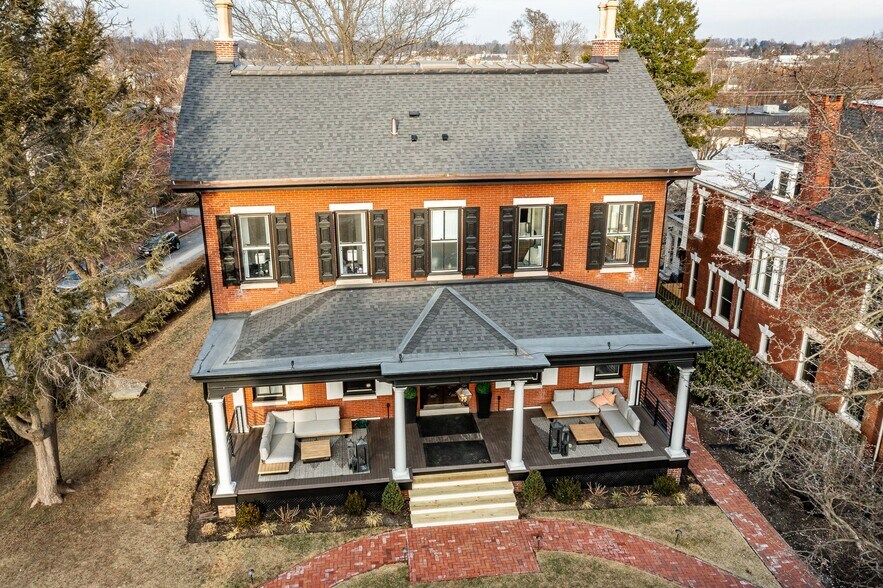 305 S Walnut St, West Chester, PA à vendre - Photo du bâtiment - Image 2 de 21