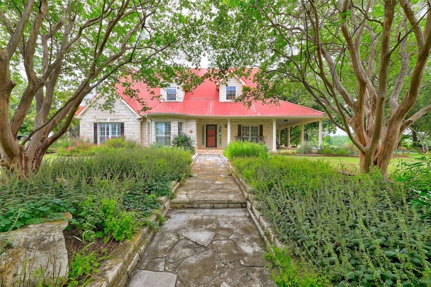 351 Laurel Crk, Hutto, TX for sale - Building Photo - Image 2 of 6
