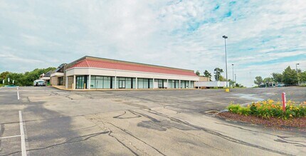 1701 Lincoln Hwy, North Versailles, PA for lease Interior Photo- Image 2 of 2