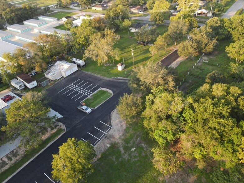 6001 Fairway Dr, Alvin, TX à vendre - Photo du bâtiment - Image 3 de 8