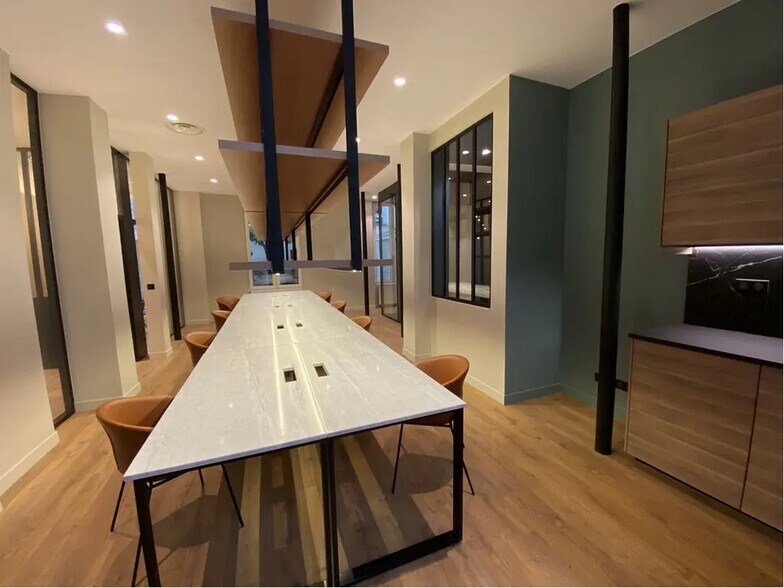 Bureau dans Paris à louer - Photo intérieure - Image 2 de 8