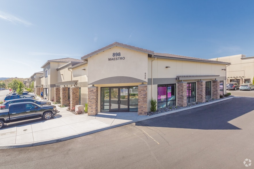 898 Maestro Dr, Reno, NV for sale - Primary Photo - Image 1 of 2