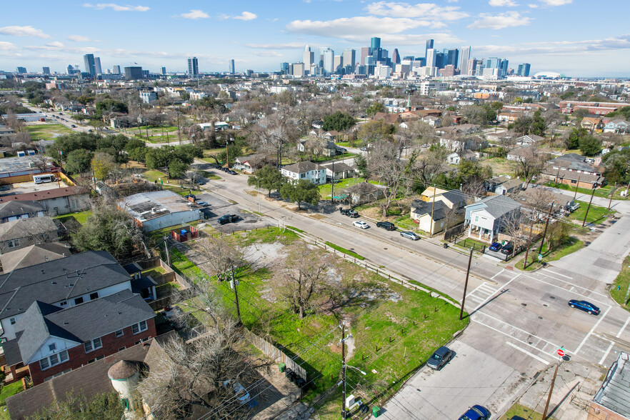 2700 Alabama St, Houston, TX for sale - Aerial - Image 2 of 12