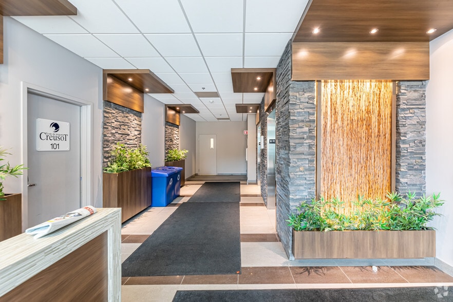 72 Rue Laval, Gatineau, QC à louer - Hall d’entrée - Image 3 de 6