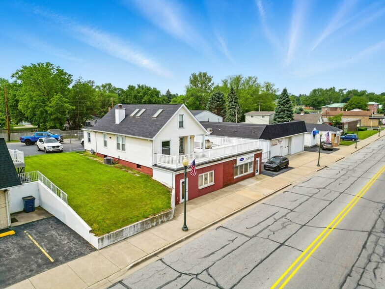 137 E Joliet St, Schererville, IN à vendre - Photo du bâtiment - Image 2 de 41