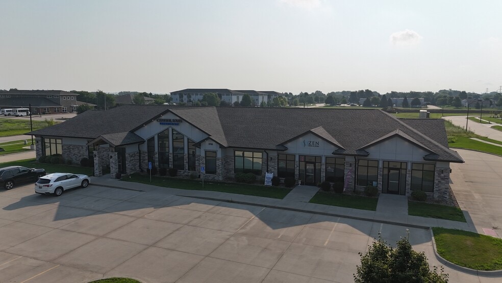 5705 NW 100th St, Johnston, IA for lease - Aerial - Image 2 of 14