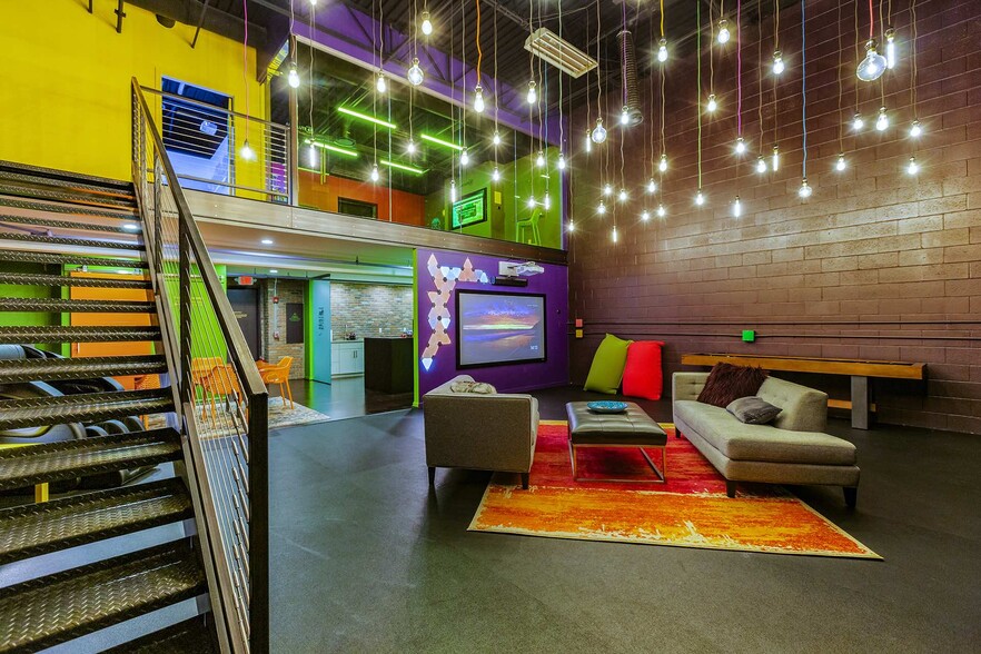 10 Draper St, Woburn, MA for lease - Building Photo - Image 2 of 23