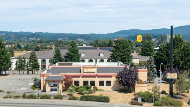 More details for 1875 Riverwalk Dr, Fortuna, CA - Retail for Sale