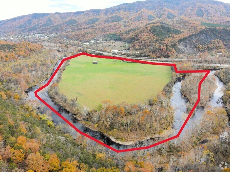1000 Irvine Farm Rd, Covington, VA à vendre - Photo du bâtiment - Image 2 de 5
