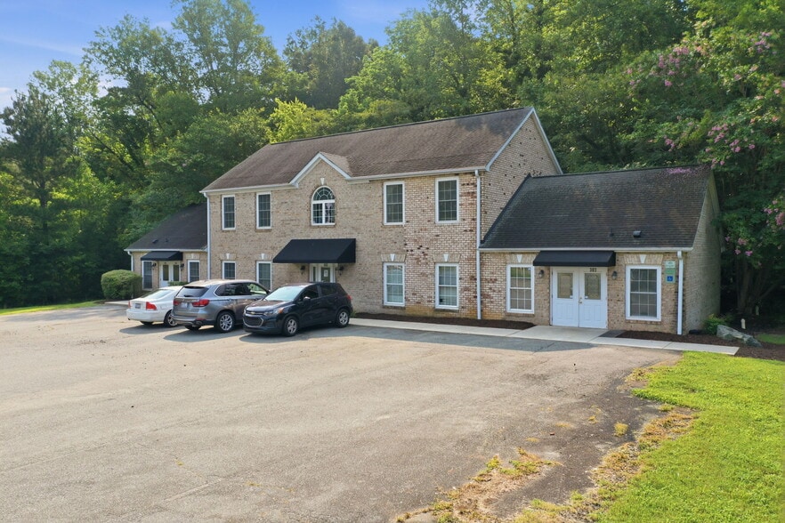1708 S Mebane St, Burlington, NC for sale - Building Photo - Image 2 of 32