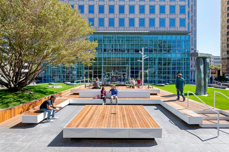 1111 Broadway, Oakland, CA à louer - Photo du bâtiment - Image 3 de 15