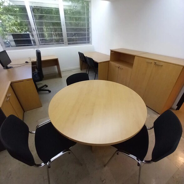 24 Avenue Du Prado, Marseille à louer - Photo du bâtiment - Image 3 de 3