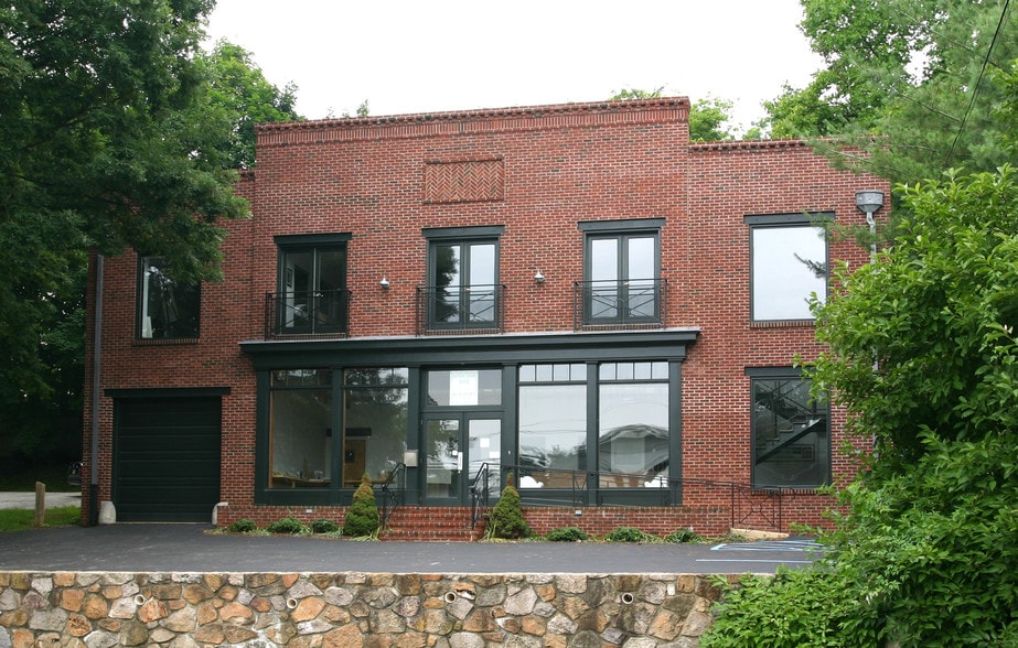 232 Conestoga Rd, Wayne, PA for sale - Building Photo - Image 2 of 39