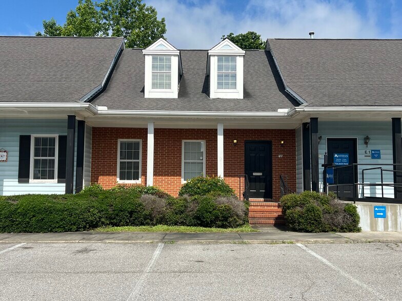 211 Pleasant Home Rd, Augusta, GA à louer - Photo du bâtiment - Image 1 de 1