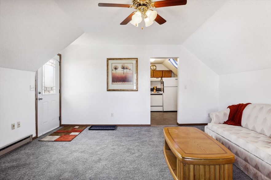 613 E La Salle Ave, Barron, WI for sale - Interior Photo - Image 2 of 38